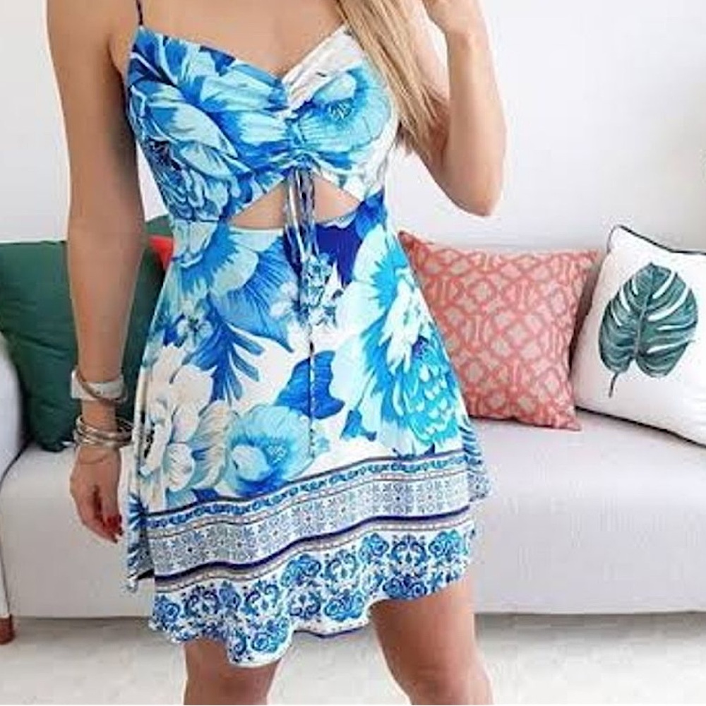 FARM Rio XS Blue and White Floral Cutout Mini Dress